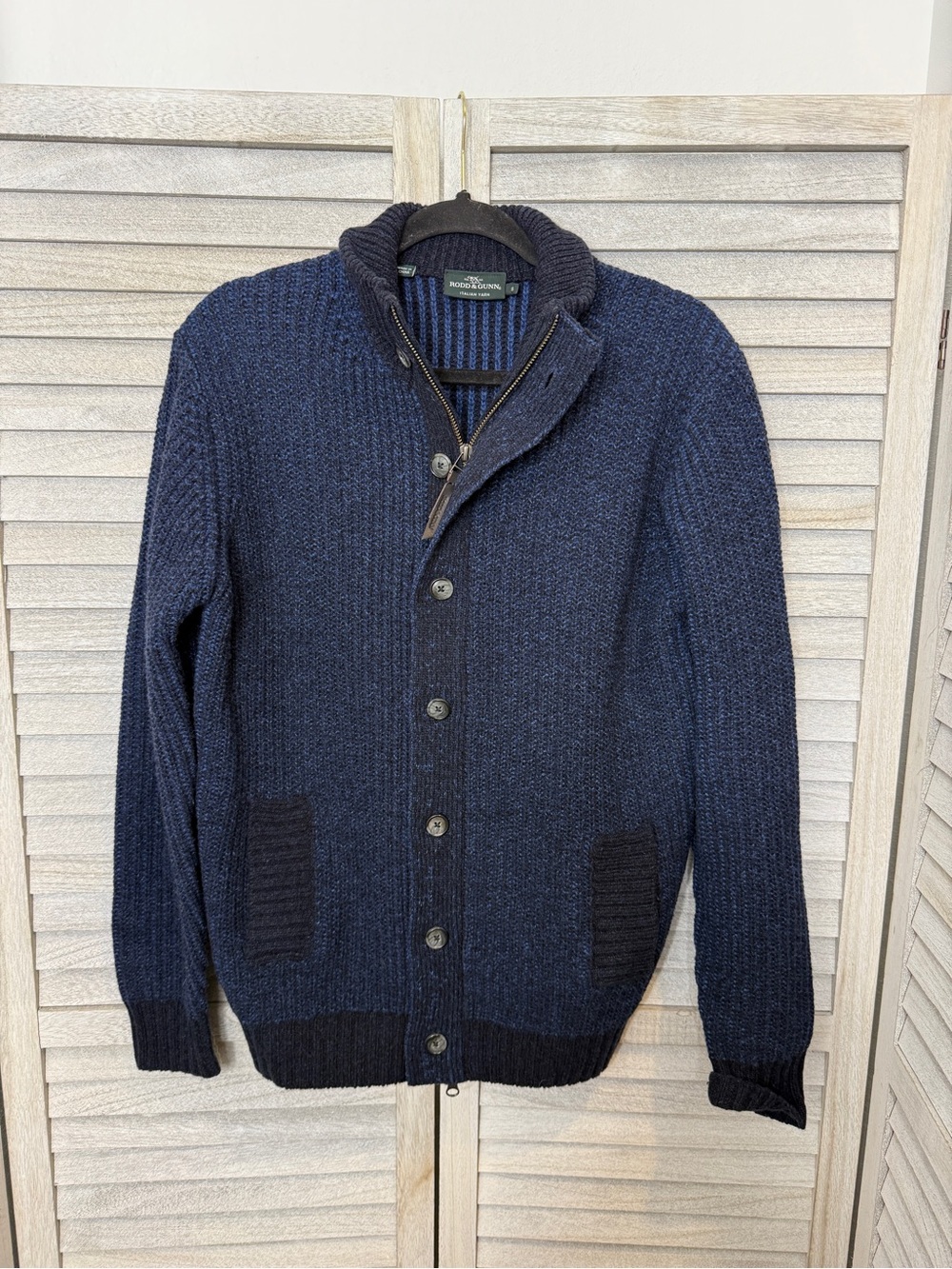 Rodd & Gunn Fratley Knit men’s cardigan sweater in navy/blue, size Small